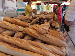 french-baguettes-at-market-800-300x225
