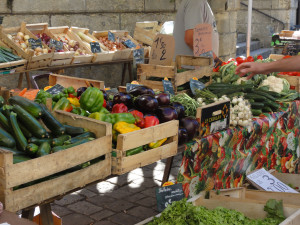market-fresh-fruit-and-veg-300x225